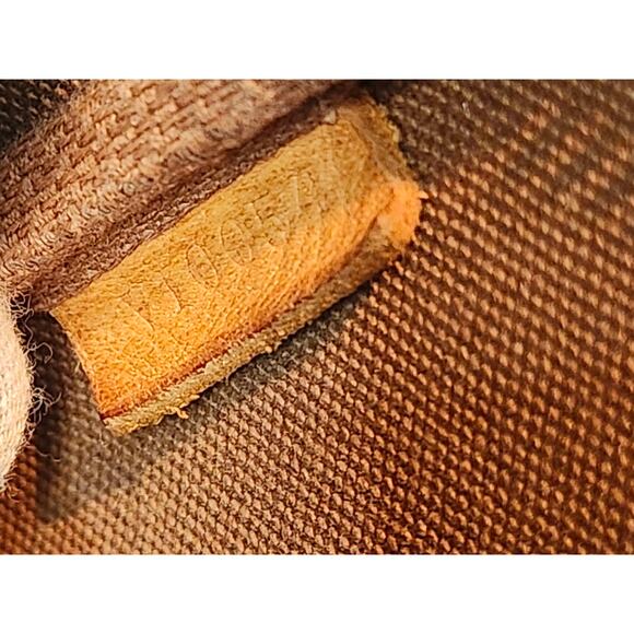 Louis Vuitton Pochette Accessoires in Monogram Canvas Bag Vintage Made in France - Picture 14 of 15